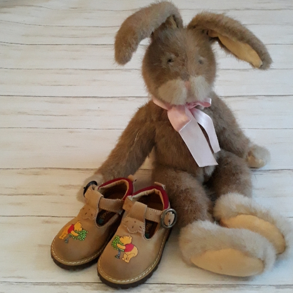 Toddler Disney Winnie the Pooh Suede Shoes